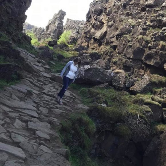 MEET THE POSHER - Picture 13 of 14